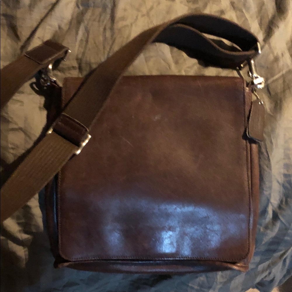 Elegant Brown Leather Messenger Bag for Men